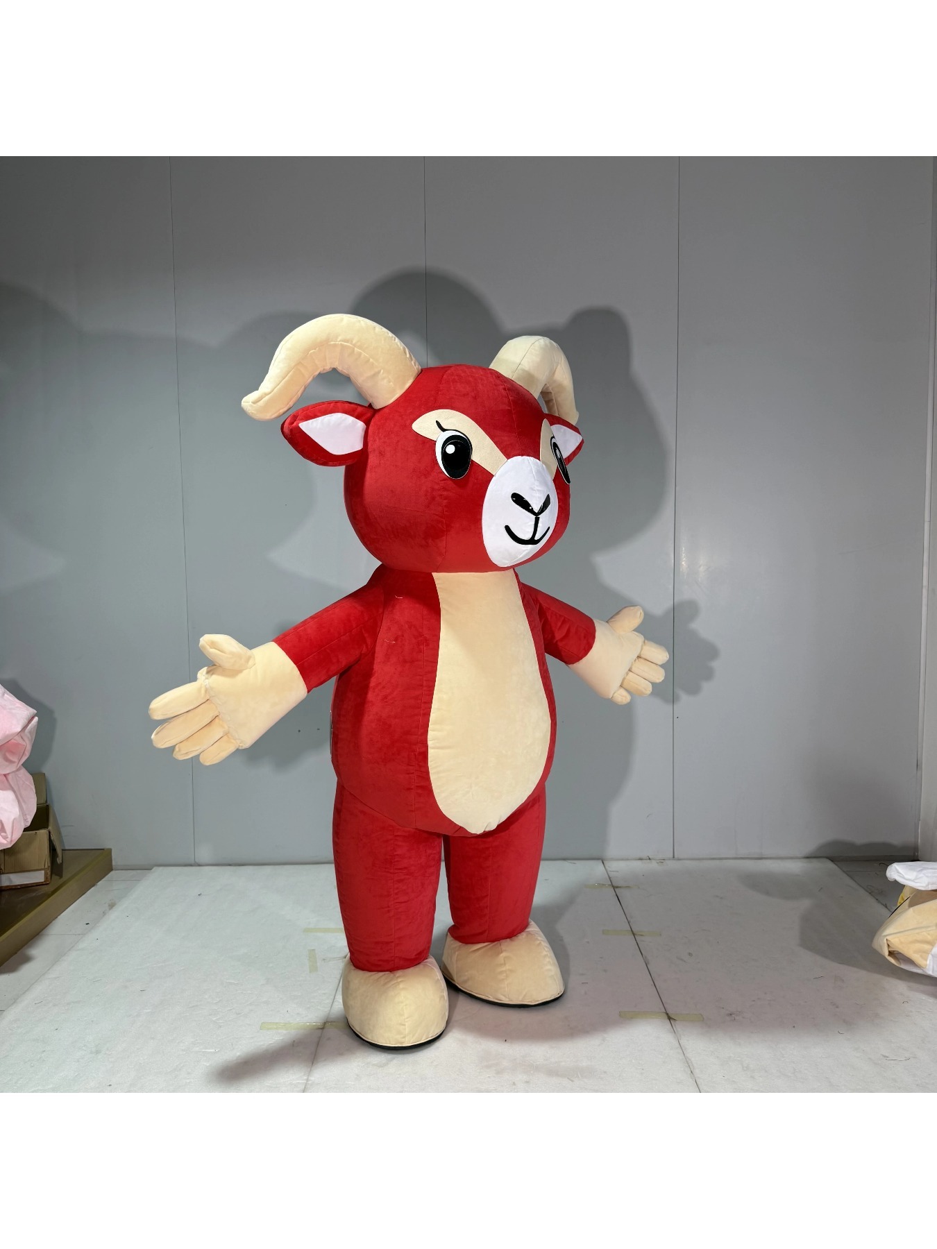 Inflatable Red Goat Mascot Cos - Suits 评论和价格